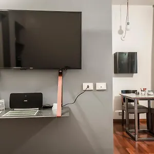 Montenapoleone Aparthotel Milano
